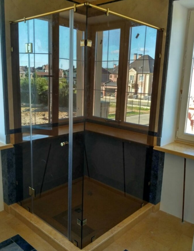 Как выбрать дверь в душ из стекла? Лучшие двери для душа