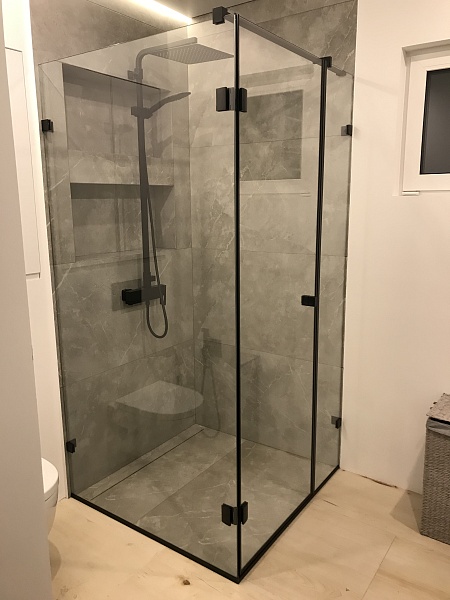 Размеры душевых кабин и уголков