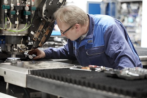 Ремонт или настройка стеклообрабатывающих станков