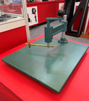 Устройство для вырезки кругов от 40 до 300 мм